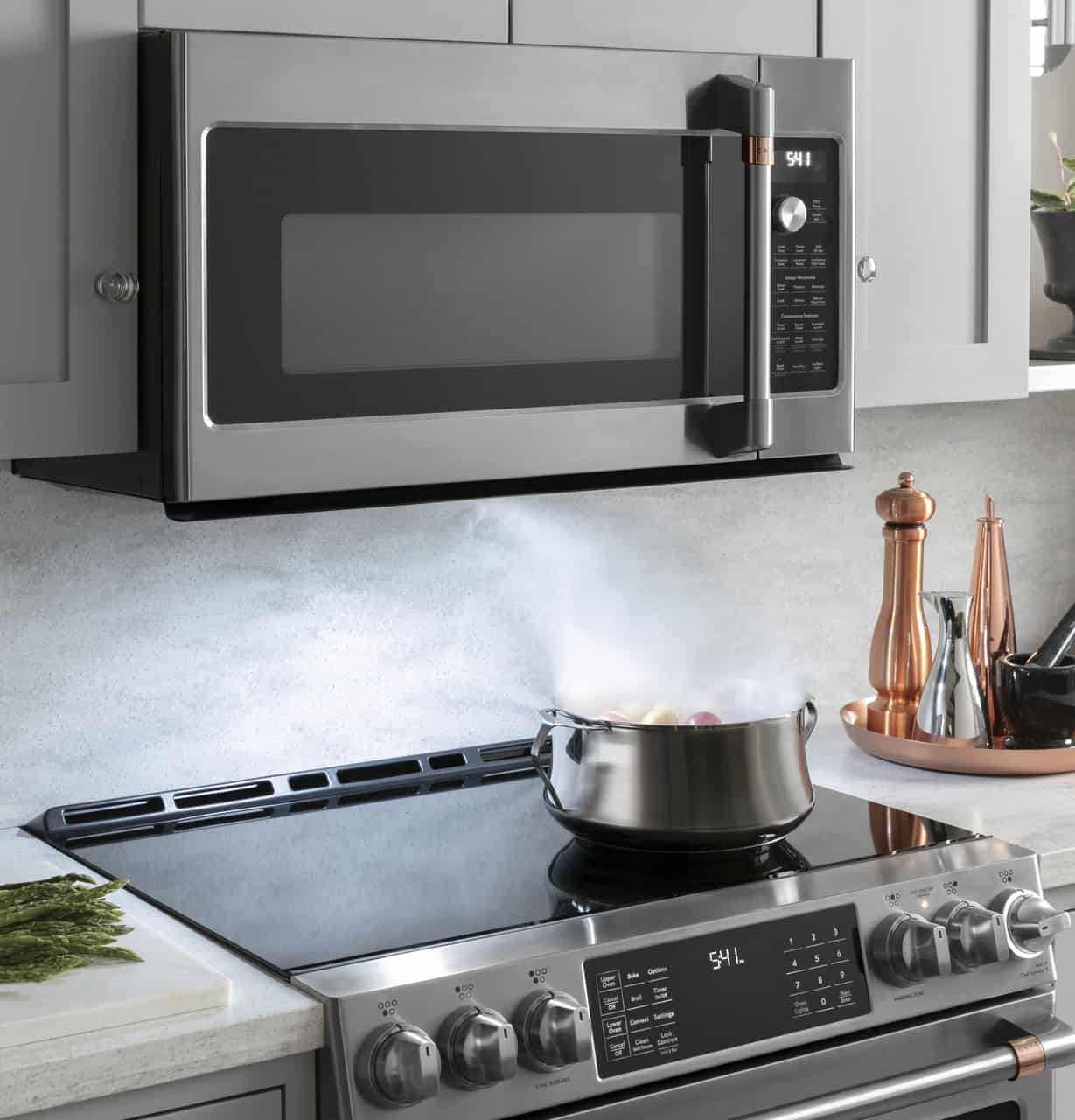 How high should a microwave be above the stove during the cooking
