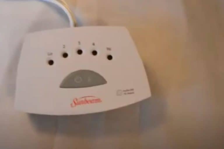 Why is My Sunbeam Heated Blanket Blinking? Errors E,E2,F,F1,F2,FF